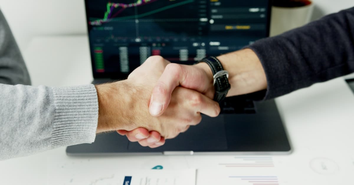 how to choose a safe broker